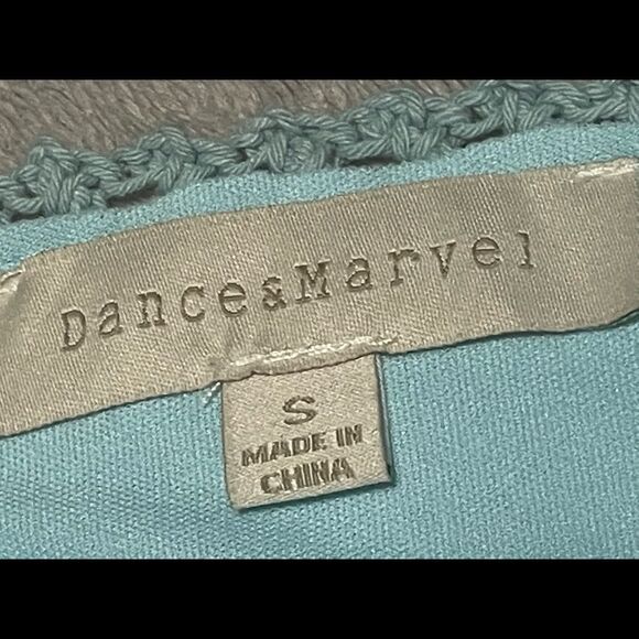 Dance & Marvel crochet crop top halter style size small never worn - Picture 4 of 8